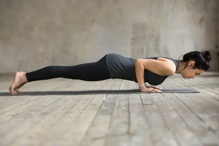 Ida Yoga Chaturanga